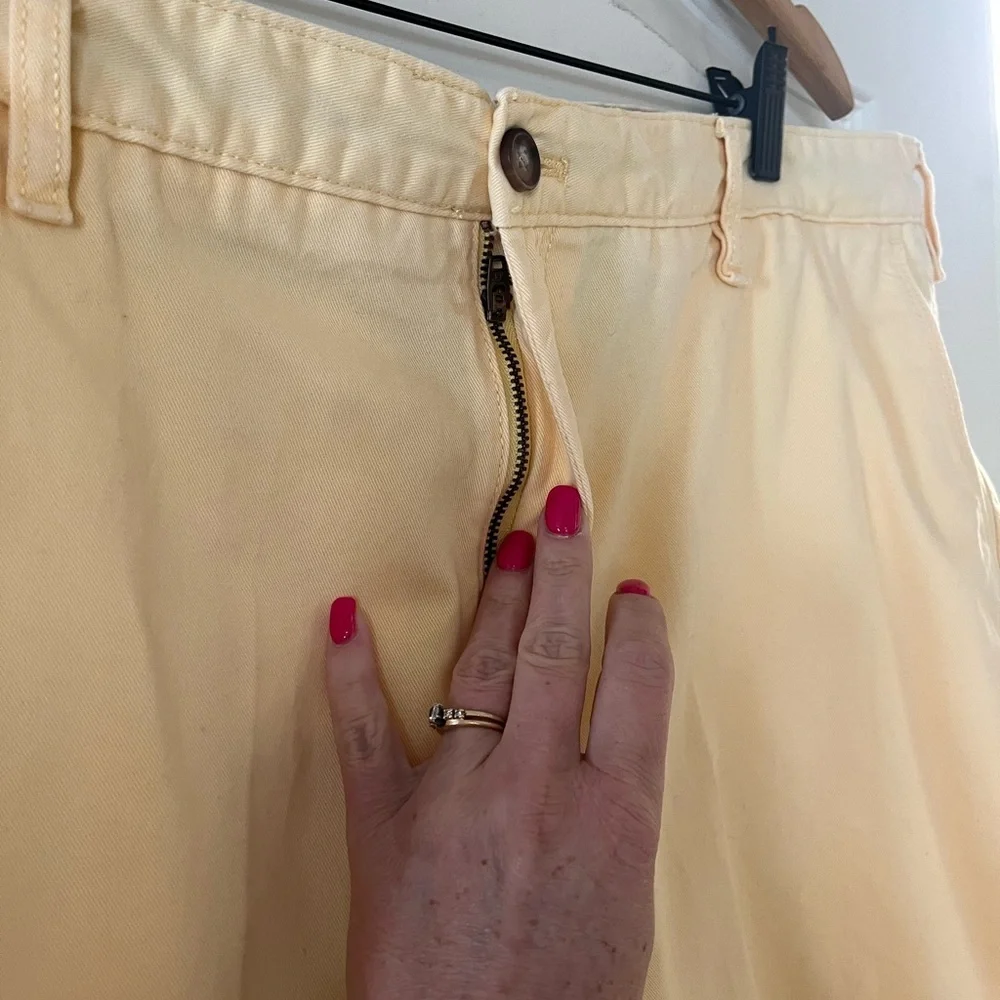 IZOD Saltwater Chinos Light Yellow Flat Front Dress Shorts Men’s Size 40W - Picture 8 of 15